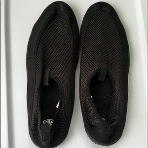 Water shoes